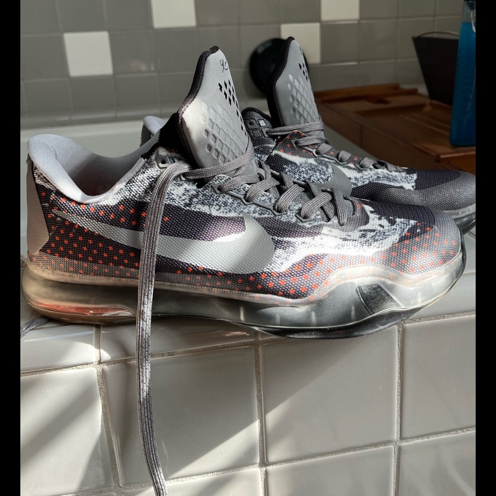 Nike Kobe zoom 10 men size 12